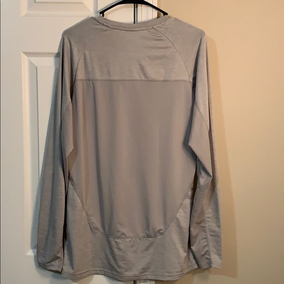 Gymshark vented long sleeve performance shirt - Picture 3 of 3